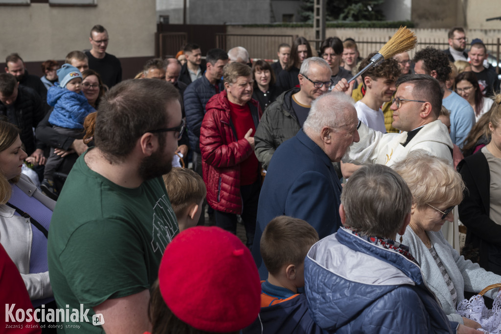 Święcenie pokarmów w Kiełczewie