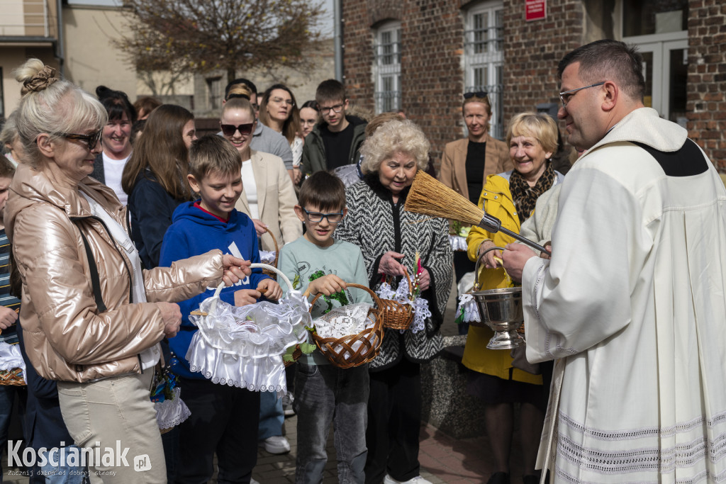 Święcenie pokarmów w Kiełczewie