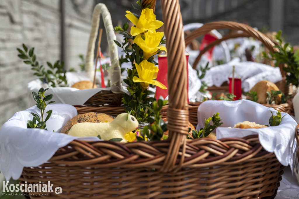 Święcenie pokarmów w Kiełczewie