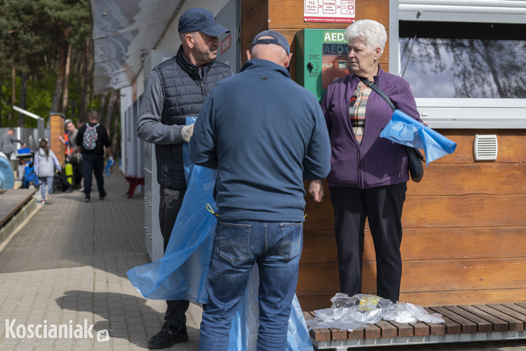 Akcja sprzątania w Nowym Dębcu