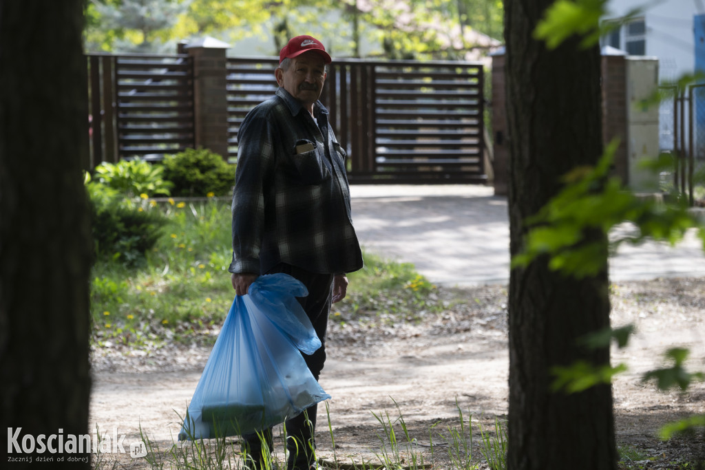 Akcja sprzątania w Nowym Dębcu