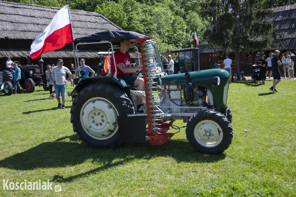 Zlot zabytkowych traktorów 2024 w Soplicowie