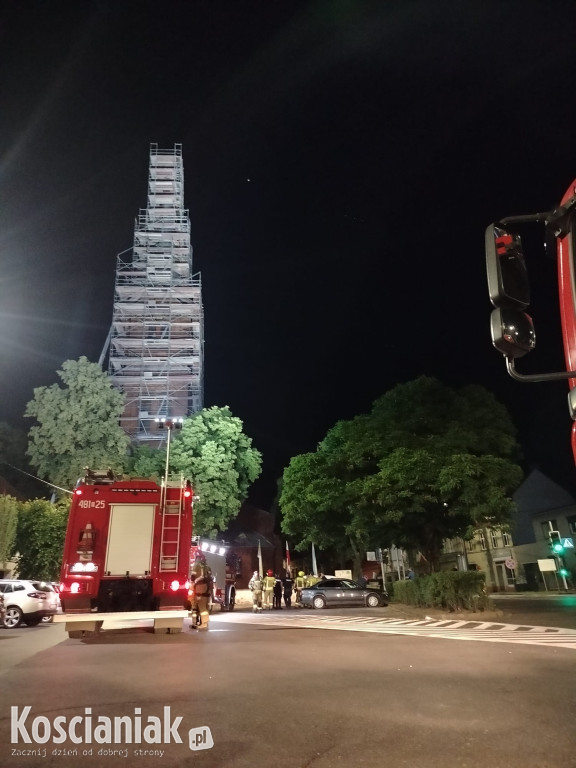 Pijany wszedł na rusztowanie kościoła