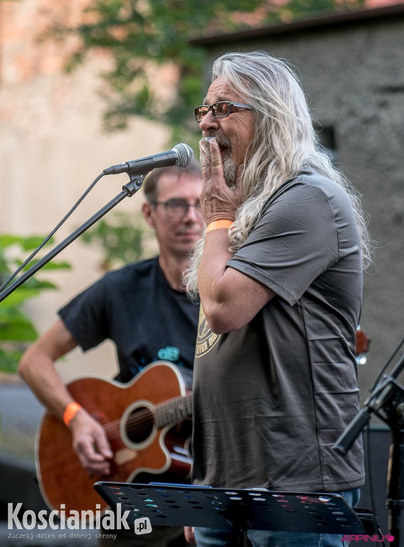 Open stage, czyli granie pod kasztanami