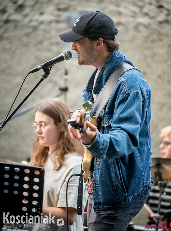 Open stage, czyli granie pod kasztanami