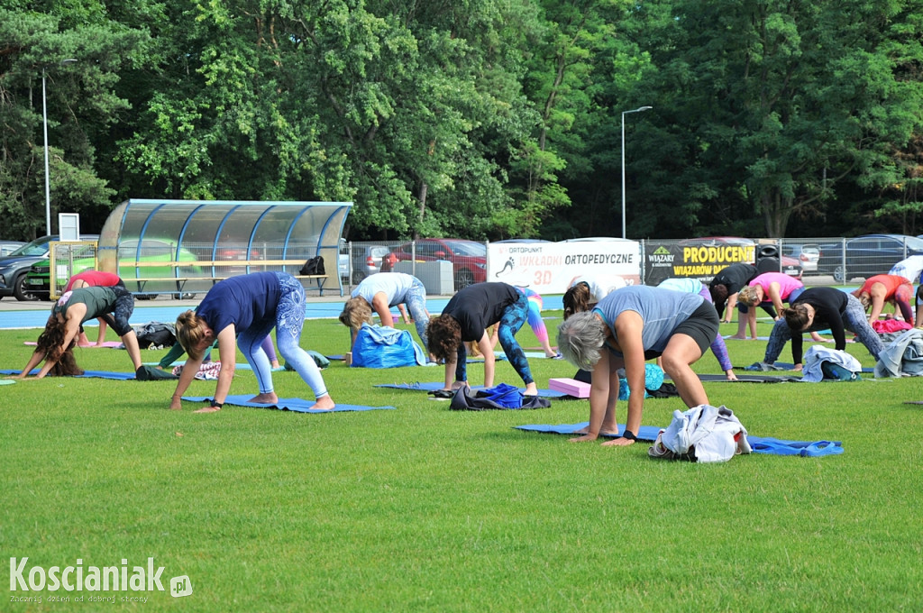 Joga na stadionie z Przystanią Mocy