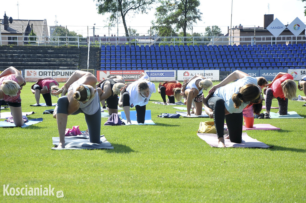 Ostatnie spotkanie z jogą na stadionie