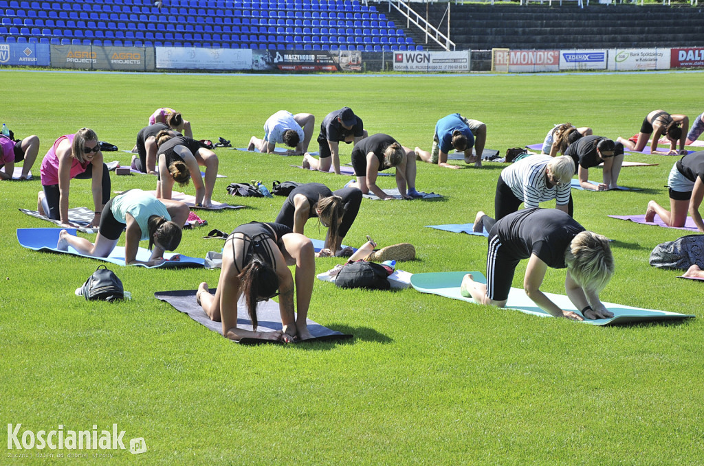 Ostatnie spotkanie z jogą na stadionie