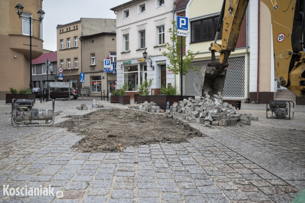 Rozpoczęły się prace naprawcze na Rynku