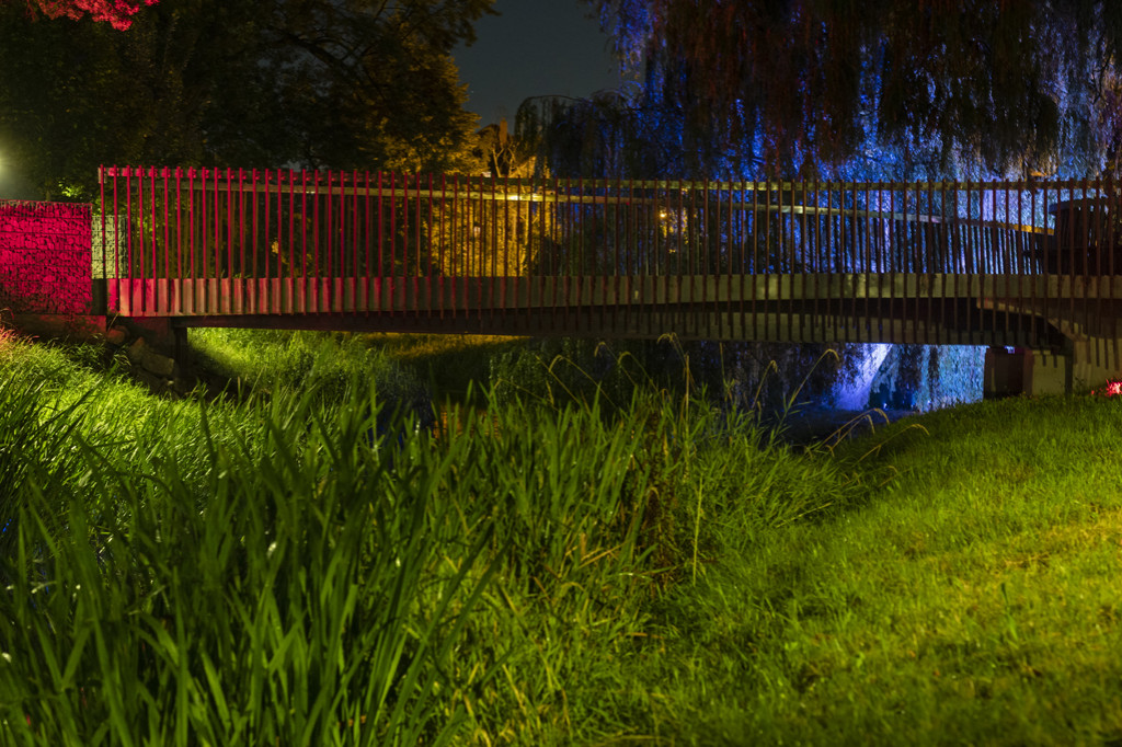 Fontanny i nocne iluminacje powinny działać