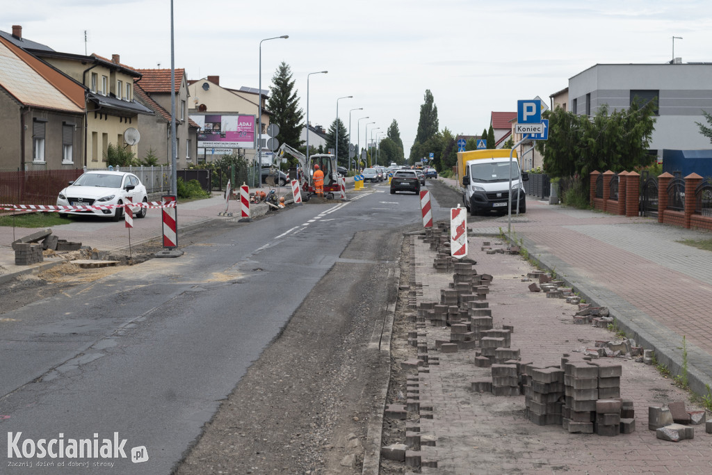 Remont Poznańskiej: drogowcy zaczęli drugi odcinek [ZDJĘCIA]