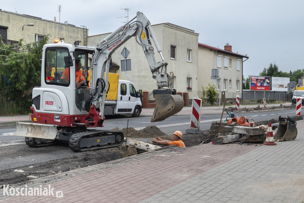 Remont Poznańskiej: drogowcy zaczęli drugi odcinek [ZDJĘCIA]