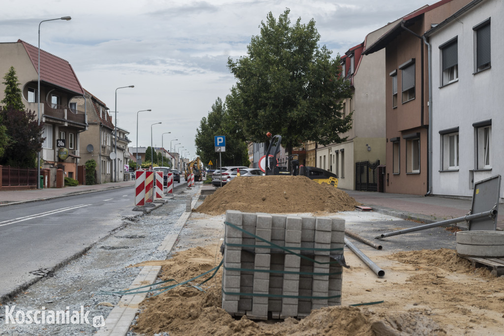 Remont Poznańskiej: drogowcy zaczęli drugi odcinek [ZDJĘCIA]