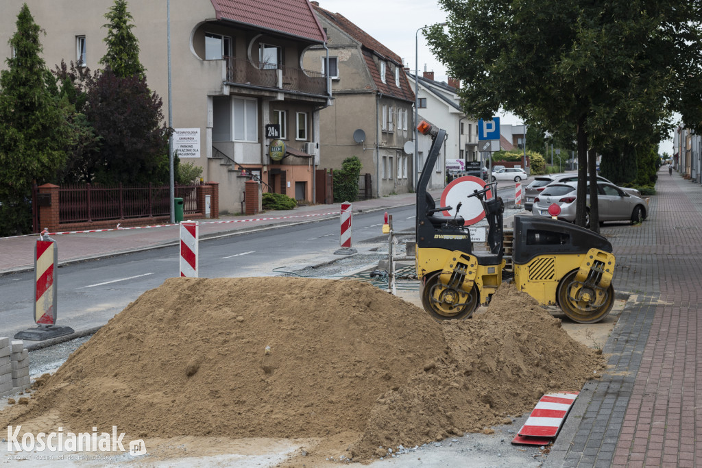 Remont Poznańskiej: drogowcy zaczęli drugi odcinek [ZDJĘCIA]