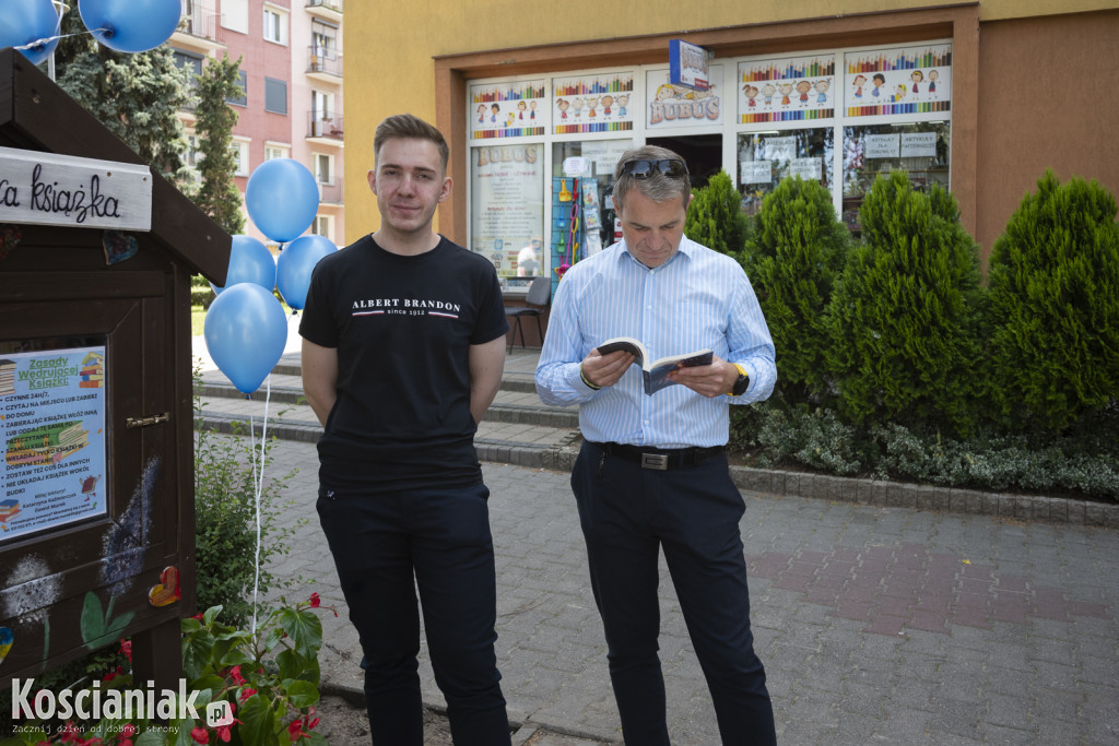 „Wędrująca książka” stanęła na os. Piastowskim