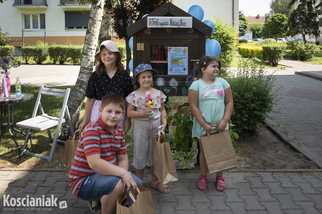 „Wędrująca książka” stanęła na os. Piastowskim