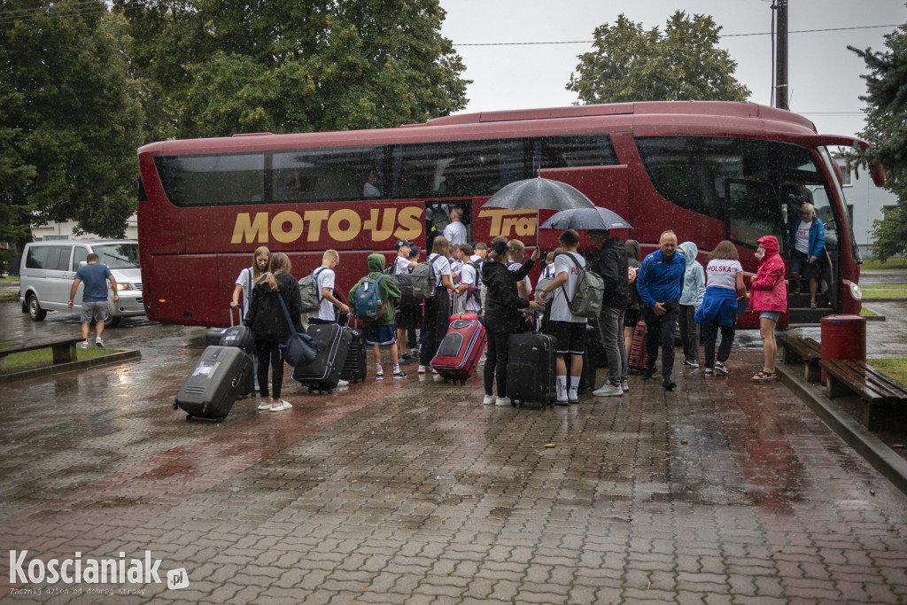 Druga grupa kibiców z Racotu wyjechała do Paryża