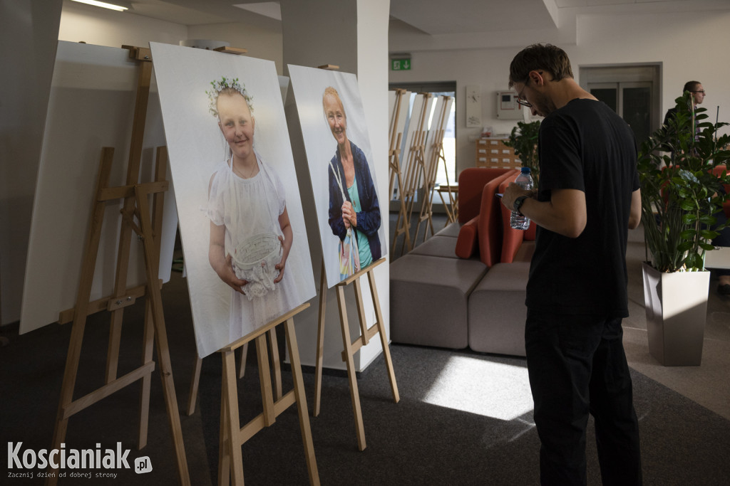 Wystawa „Fotografowie wędrowni” w bibliotece