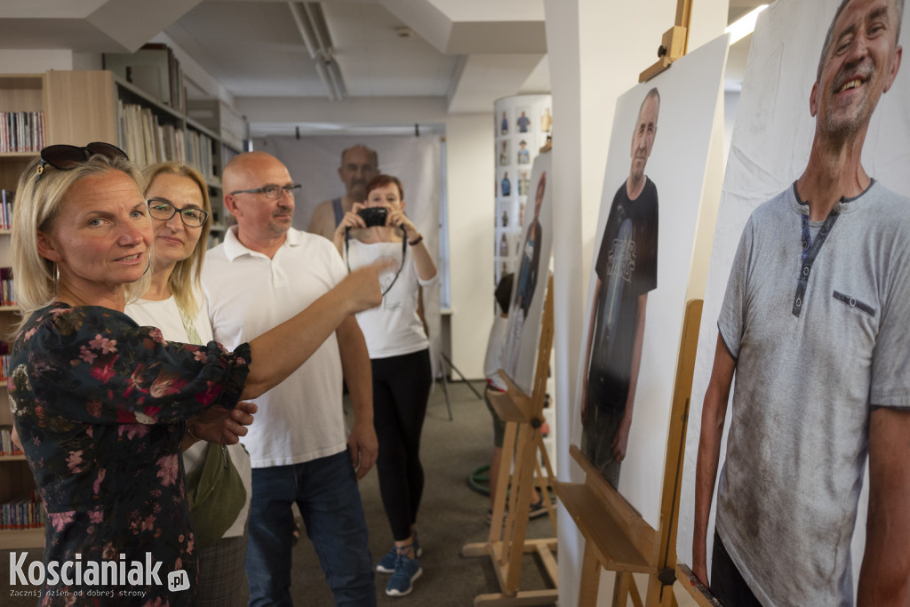 Wystawa „Fotografowie wędrowni” w bibliotece