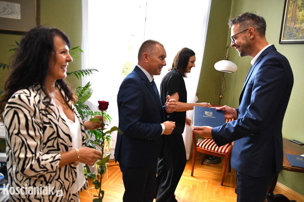 Starosta wręczył awanse nauczycielom