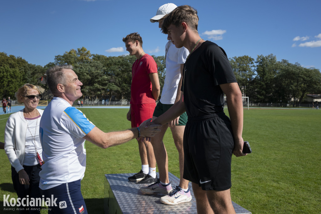 Dominik Wolff na stadionie z Kolbergowiczami