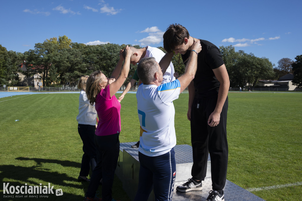 Dominik Wolff na stadionie z Kolbergowiczami