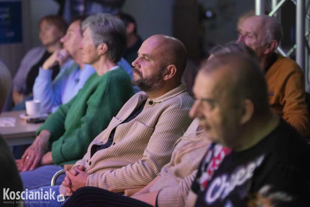 Koncert zespołu Jesienni w bibliotece