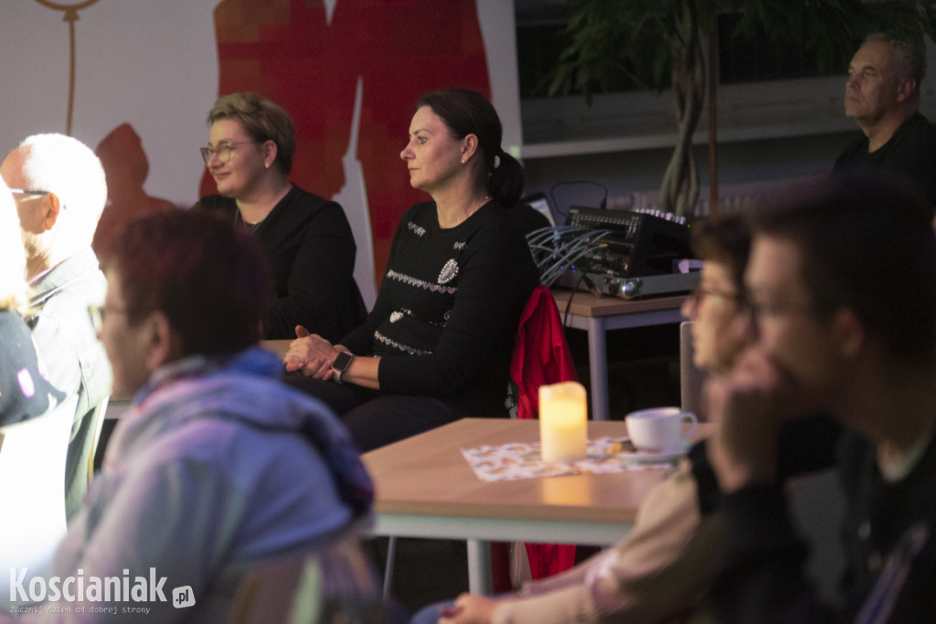 Koncert zespołu Jesienni w bibliotece