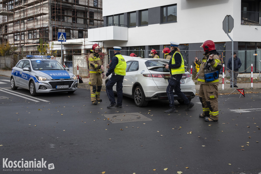 Kolizja na skrzyżowaniu w okolicy cmentarza