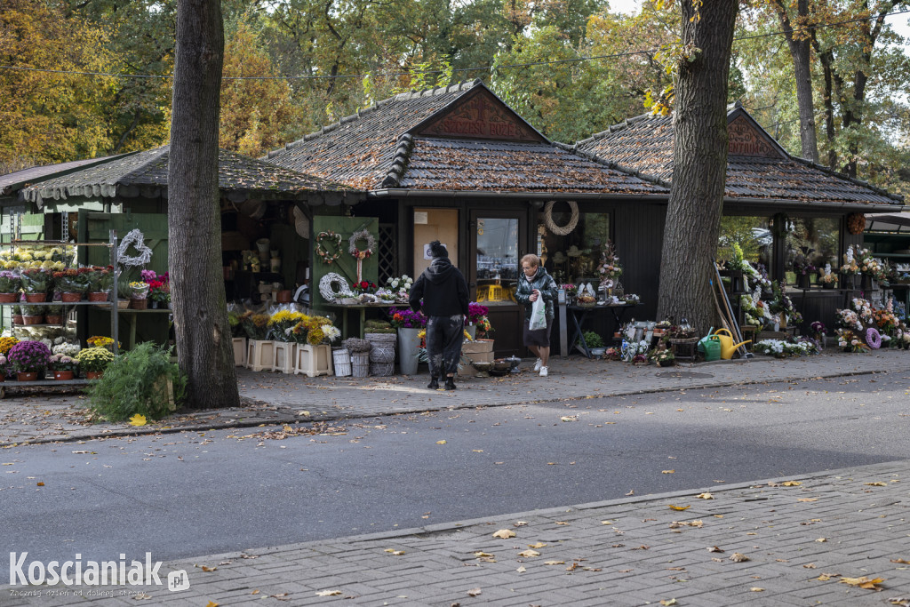 Kościańskie cmentarze przed 1 listopada