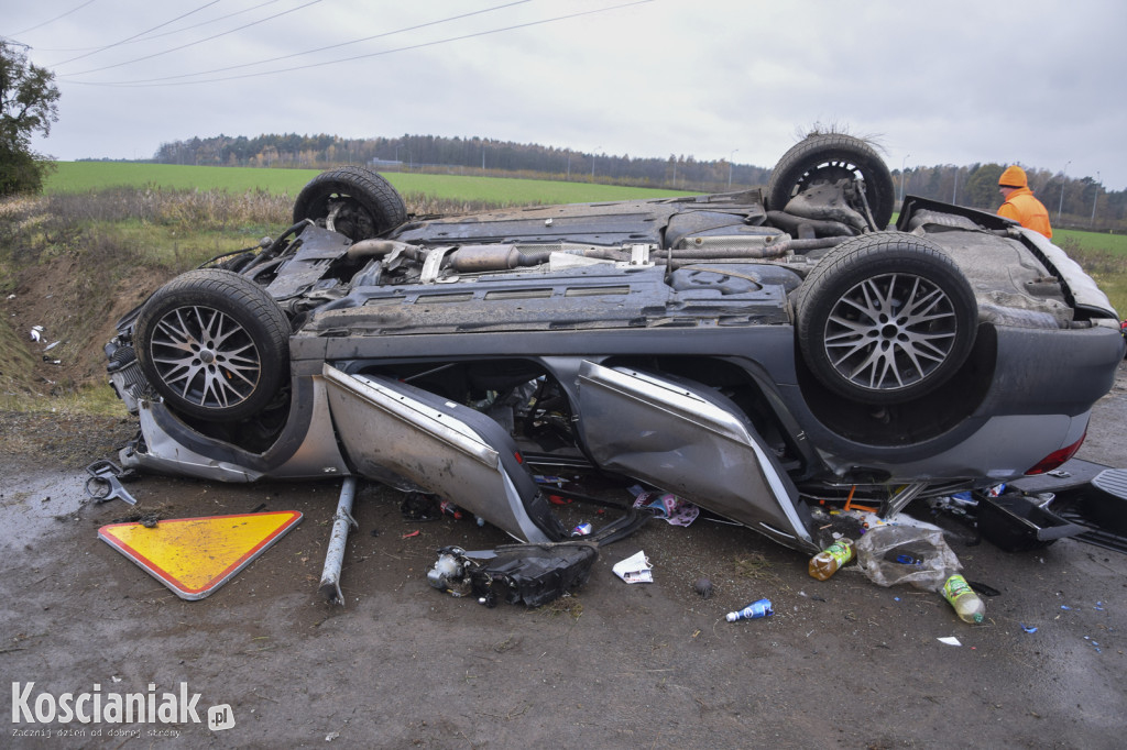 Pijany kierowca dachował za Radomickiem