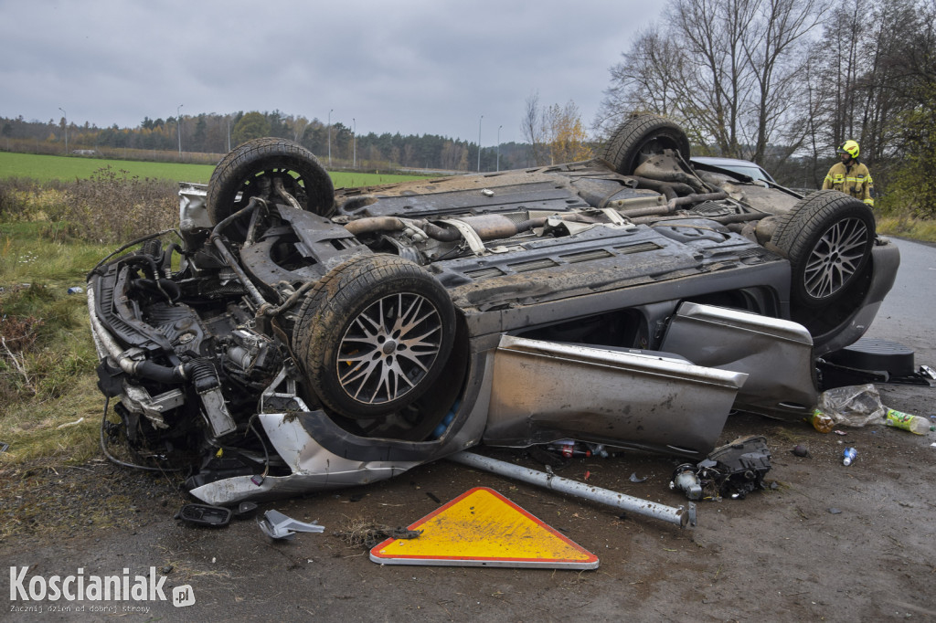 Pijany kierowca dachował za Radomickiem