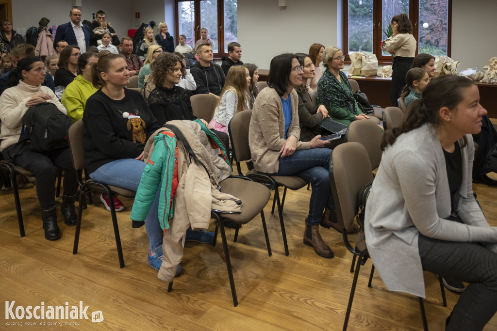 Nagrody dla laureatów konkursu Nadleśnictwa