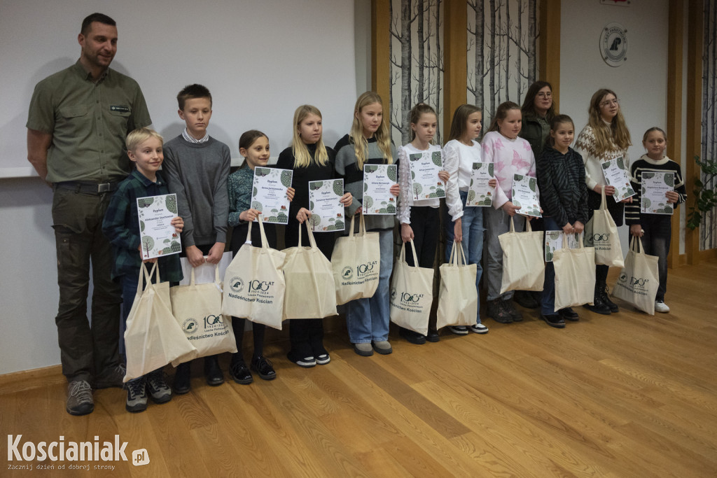 Nagrody dla laureatów konkursu Nadleśnictwa