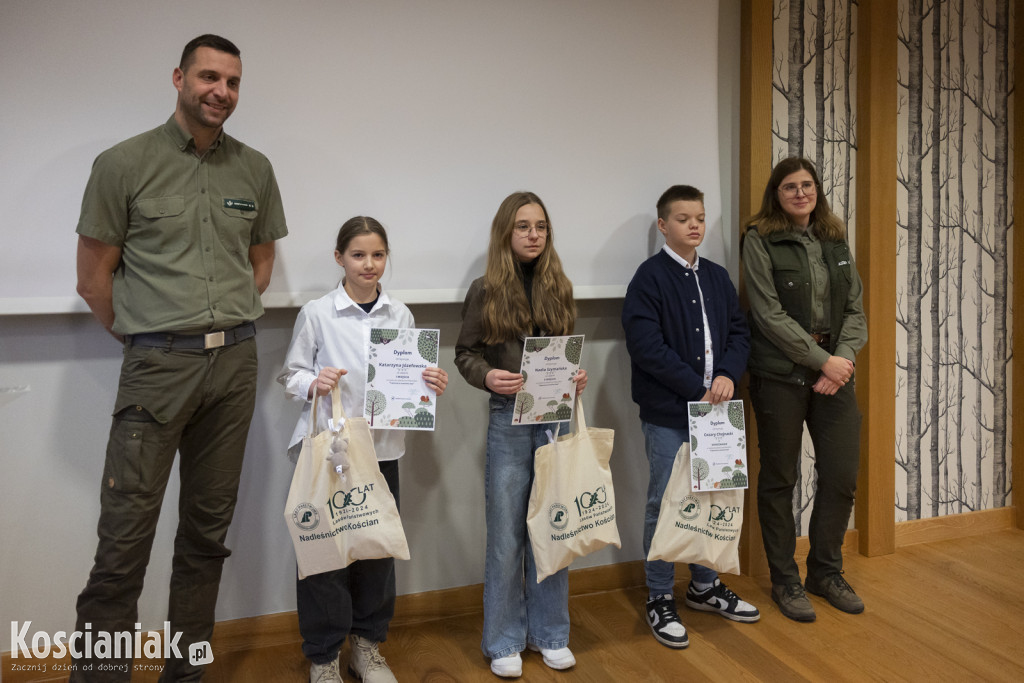 Nagrody dla laureatów konkursu Nadleśnictwa