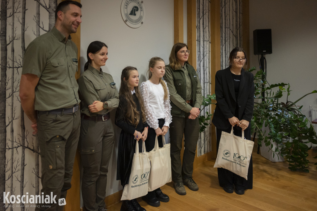 Nagrody dla laureatów konkursu Nadleśnictwa