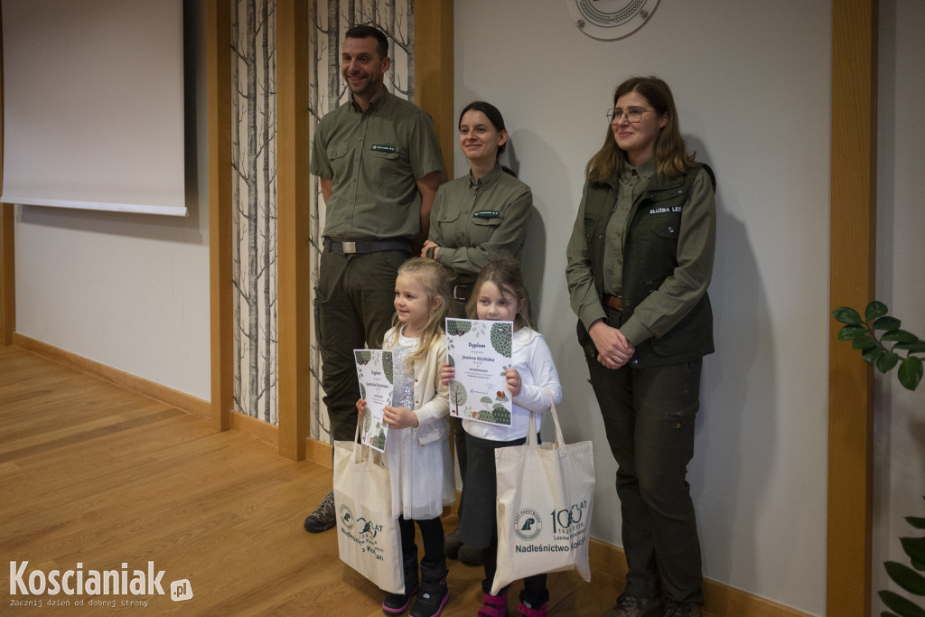 Nagrody dla laureatów konkursu Nadleśnictwa