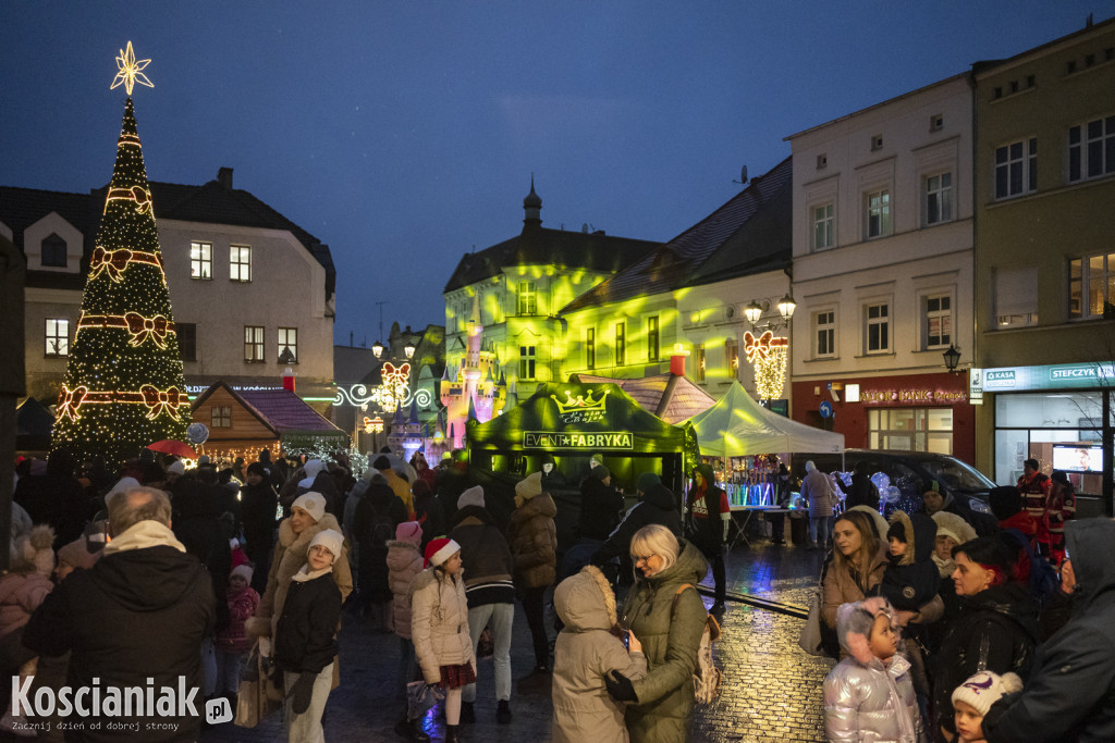 Mikołajki z Krainą Bajek na Rynku w Kościanie