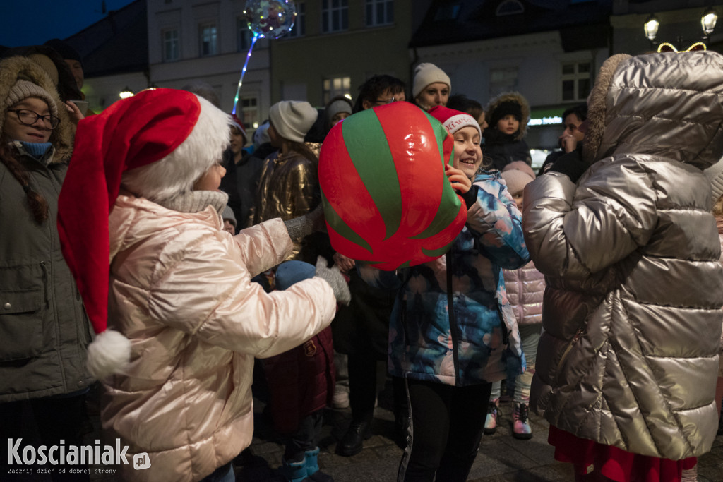 Mikołajki z Krainą Bajek na Rynku w Kościanie