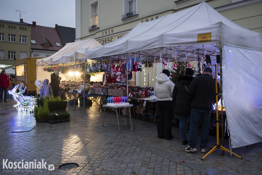 Mikołajki z Krainą Bajek na Rynku w Kościanie