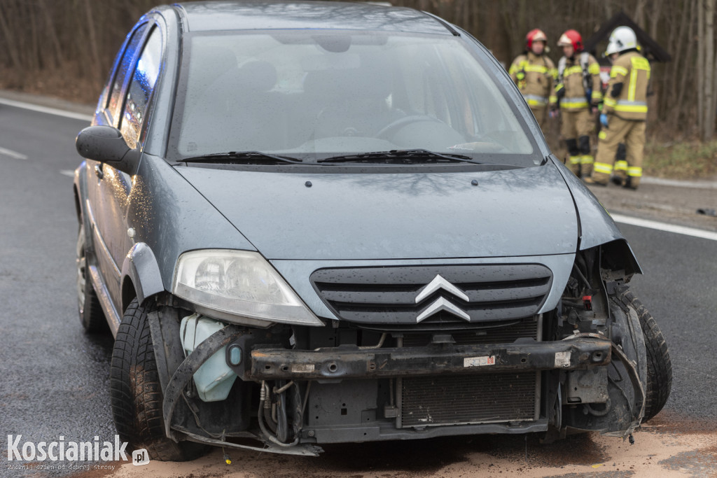 Kolizja dwóch aut przed Racotem