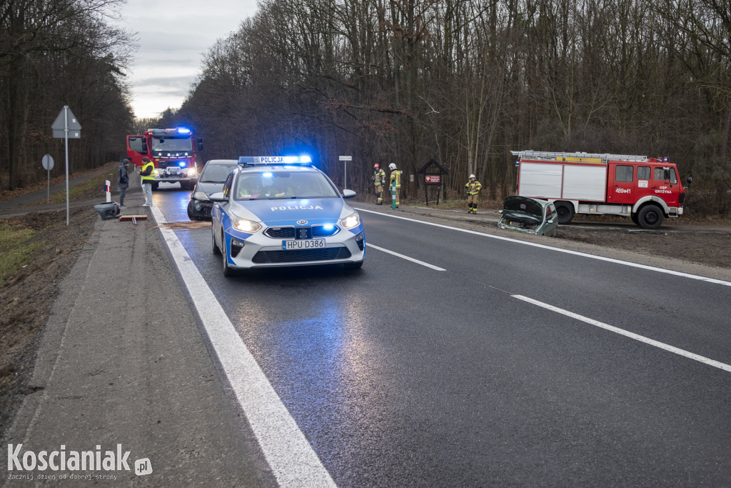 Kolizja dwóch aut przed Racotem