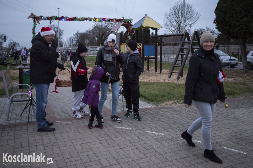 Rozświetlanie choinki w Kurzej Górze