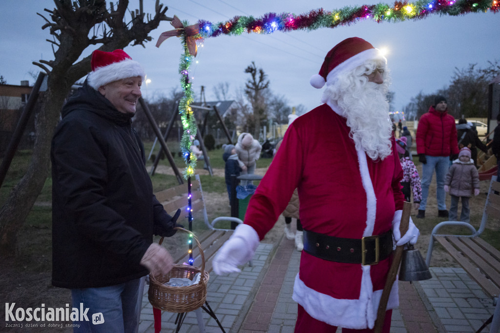 Rozświetlanie choinki w Kurzej Górze