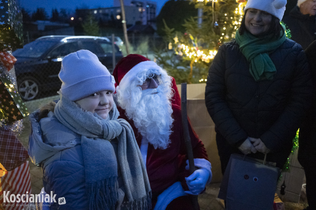 Rozświetlanie choinki w Kurzej Górze