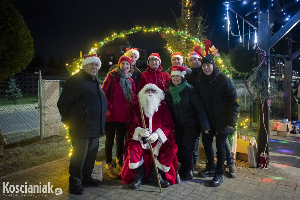 Rozświetlanie choinki w Kurzej Górze