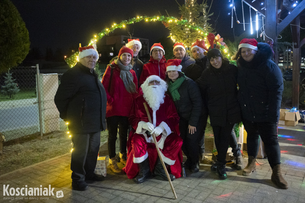 Rozświetlanie choinki w Kurzej Górze