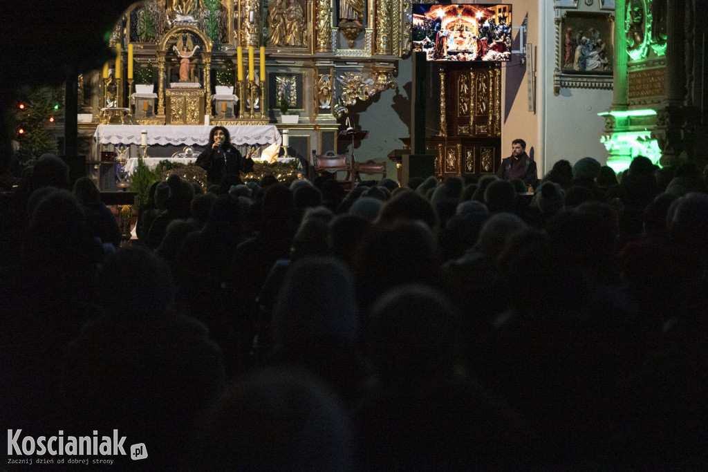 Koncert kolęd Eleni w farze