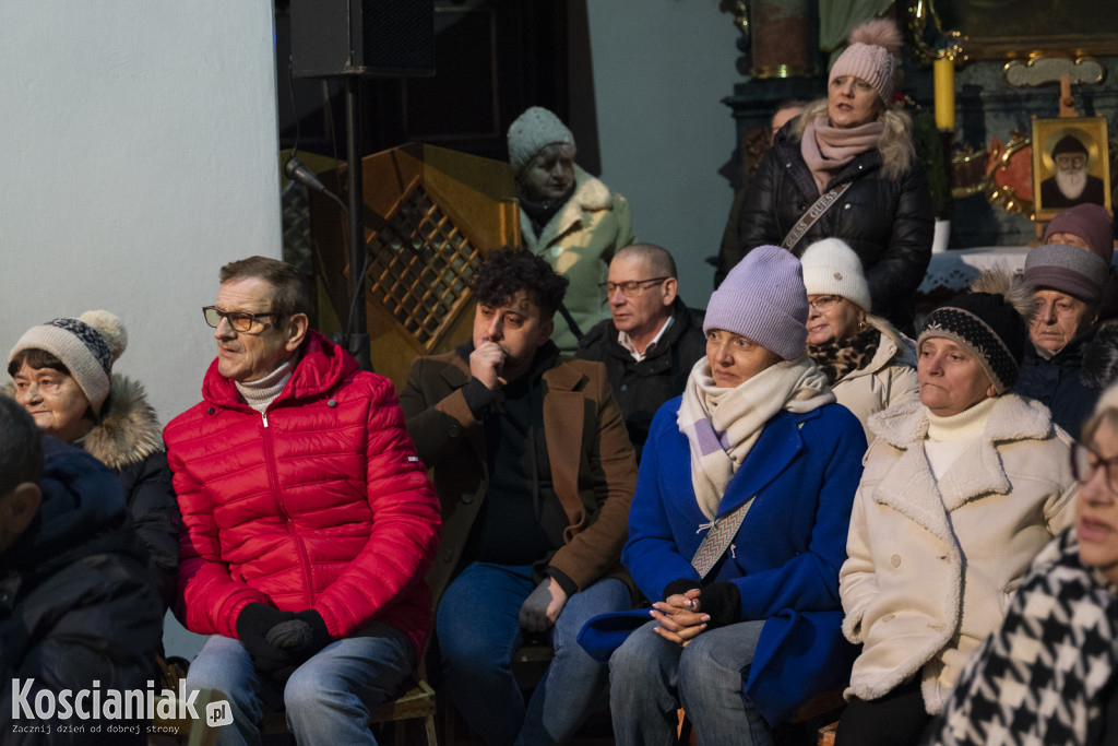 Koncert kolęd Eleni w farze