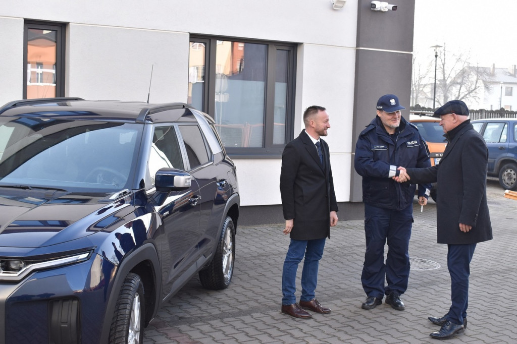 Nowe radiowozy dla policji